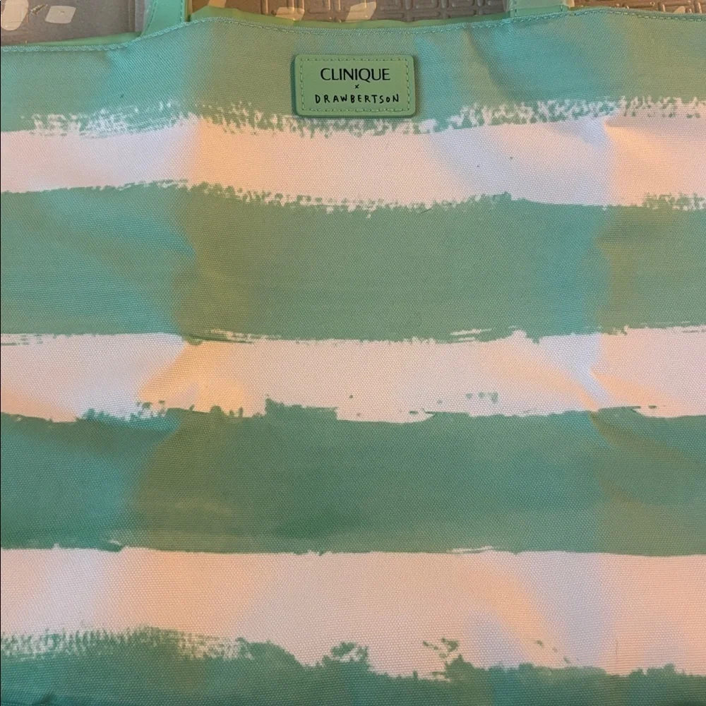 NWT TOTE BAG
